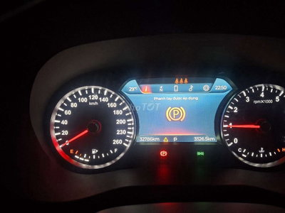 VinFast Lux A 2022 Base 33000 km Đỏ