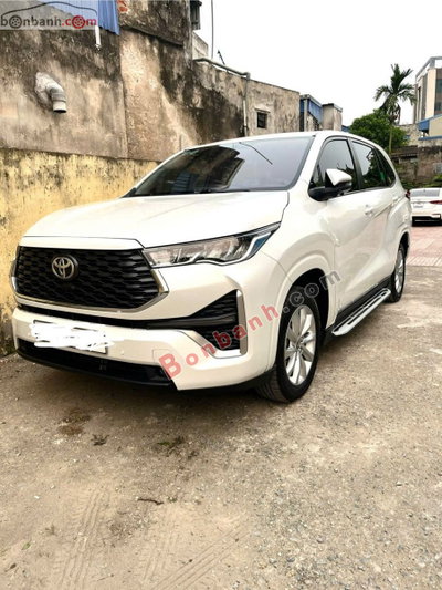 Xe Toyota Innova Cross 2.0 CVT 2024