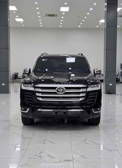 Toyota Land Cruiser LC300 2023- Full Trung Đông