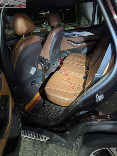 Xe VinFast Lux SA 2.0 Premium 2.0 AT 2020