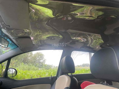 Chevrolet Spark Vàng