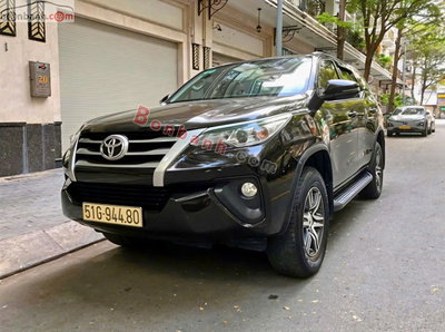 Xe Toyota Fortuner 2.4G 4x2 MT 2019