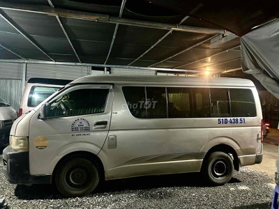 Toyota Hiace 2005 Bạc