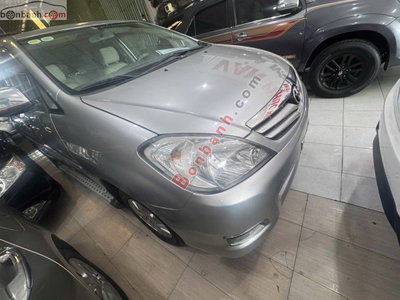 Xe Toyota Innova G 2011