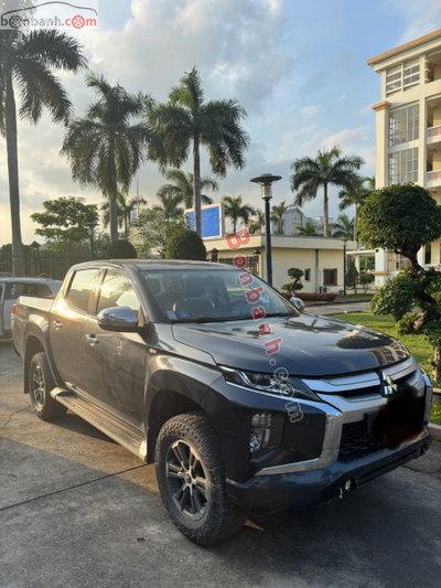 Xe Mitsubishi Triton 4x2 AT Mivec 2020