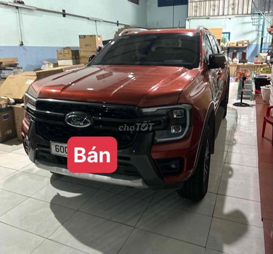 Ford Ranger Wildtrak 2024 Đỏ Cam 14000 km