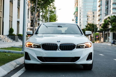BMW 320i Sportline Model 2025 15000 km