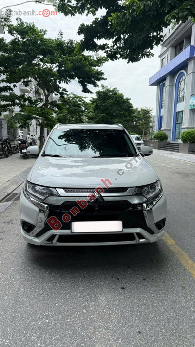 Xe Mitsubishi Outlander 2.0 CVT 2022