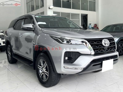 Xe Toyota Fortuner 2.4G 4x2 AT 2021