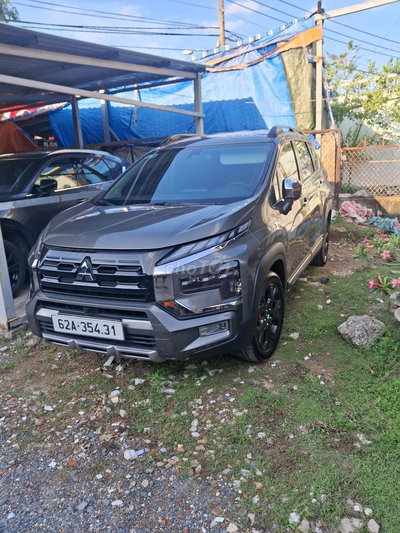 Mitsubishi Xpander Cross Xám