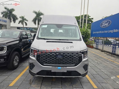 Xe Ford Transit Premium 2026