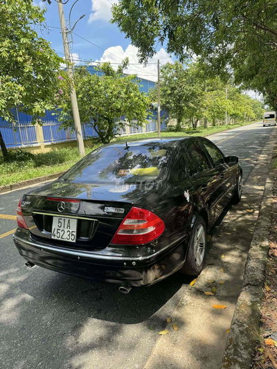 Mercedes-Benz E240 2003 Đen