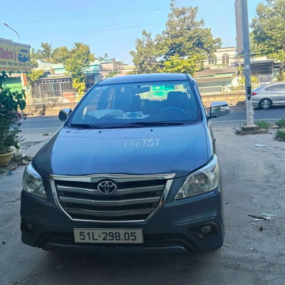 Toyota Innova 2014 2.0E Xám