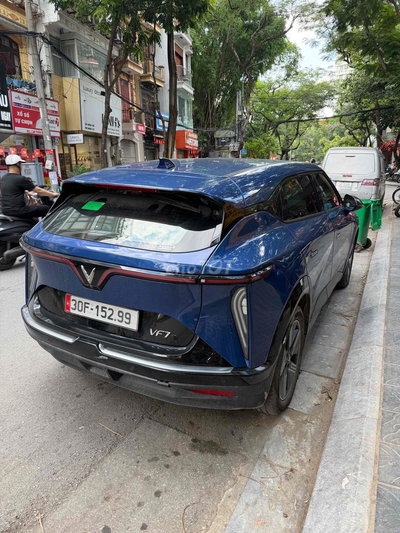 VinFast VF7S 2025 10000 km Xanh