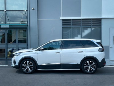 Peugeot 5008 2022 GT 27000 km Trắng
