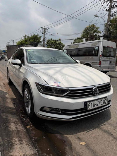 Volkswagen Passat 2018 Trắng