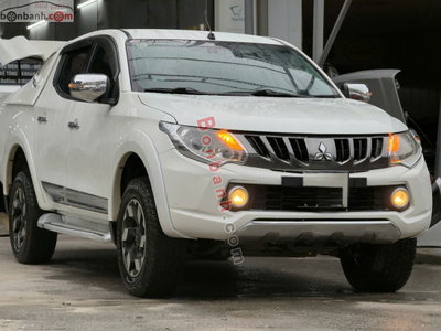 Xe Mitsubishi Triton 4x4 AT Mivec 2017