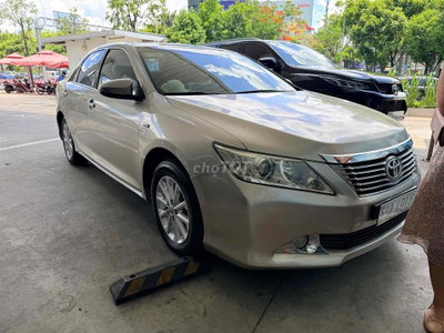 Toyota Camry 2013 2.0E Vàng cát
