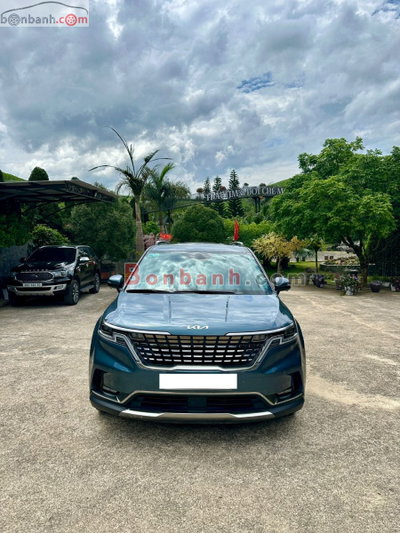 Xe Kia Carnival Signature 2.2D 2022