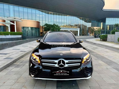 Mercedes-Benz GLC300 4Matic 2017 Đen Nâu