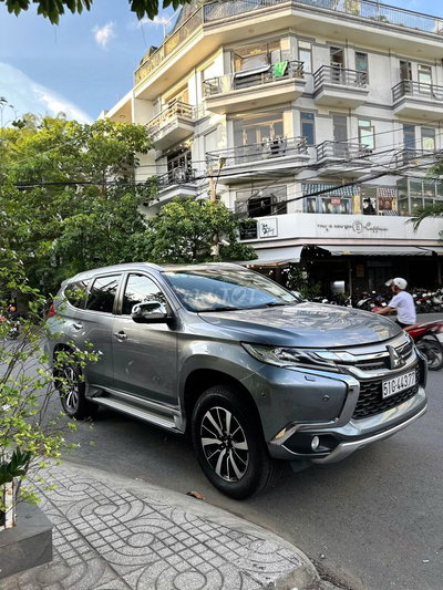 Pajero Sport máy xăng 2 cầu, bản Full, Odo 61k Km