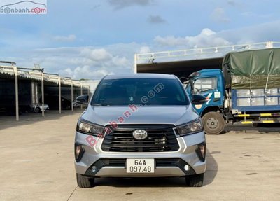 Xe Toyota Innova E 2.0 MT 2020