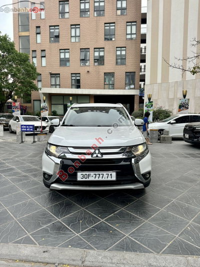 Xe Mitsubishi Outlander 2.0 CVT 2019