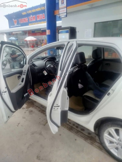 Xe Toyota Yaris 1.3 AT 2011