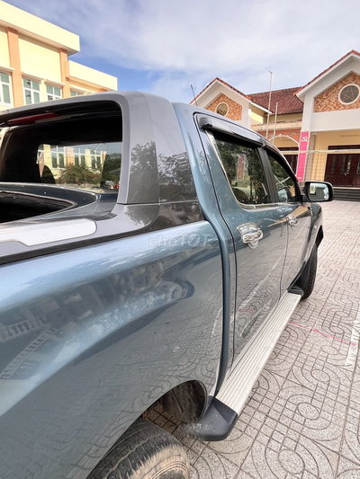 Mazda BT-50 2 cầu số sàn 2014