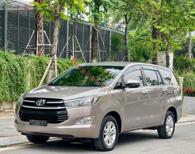 Xe Toyota Innova 2.0E 2019