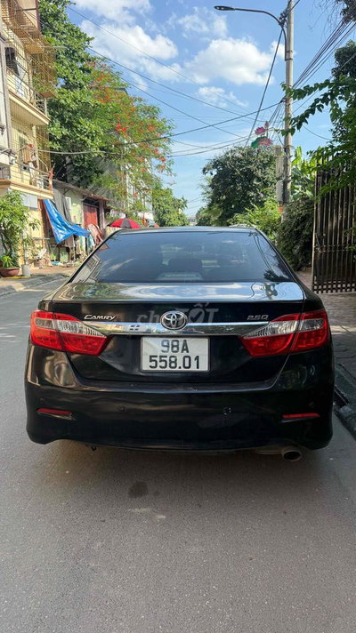 Toyota Camry 2013 Đen 16 vạn km
