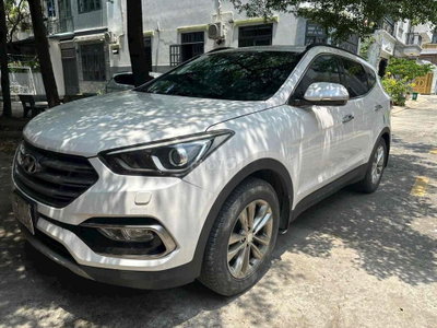 Hyundai Santa Fe 2018 Trắng