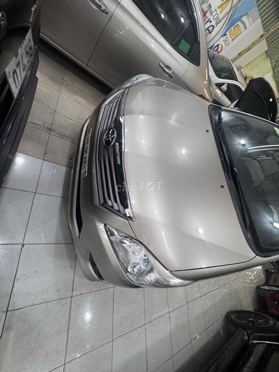 Toyota Innova Vàng cát 2013 E 1 chủ
