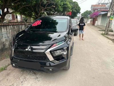 Mitsubishi Xpander Đen 7 chỗ