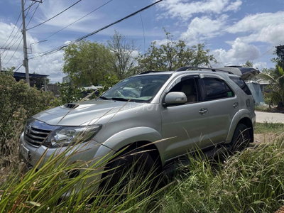 Toyota Fortuner 2016 Bạc