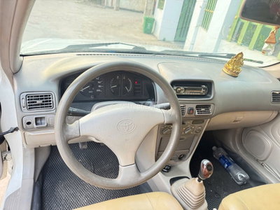 Toyota Corolla 1999 Trắng