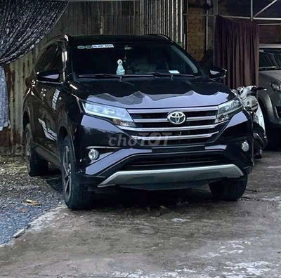 Toyota Rush Đỏ nâu 7 chỗ