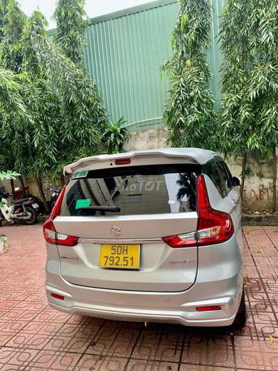 Suzuki Ertiga Bạc 7 chỗ 2021