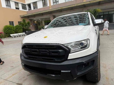 Ford Ranger Trắng 5 chỗ