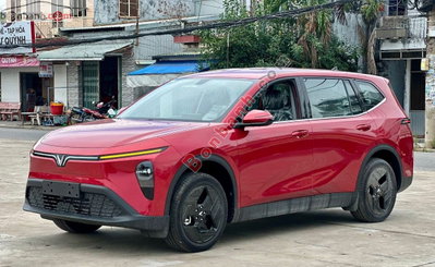 Xe VinFast VF MPV 7 AT 2026