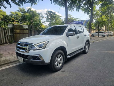 Isuzu MU-X B7 MT 2021 Trắng 9 vạn