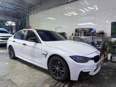 BMW 320i Trắng Tự động