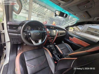 Xe Toyota Fortuner 2.4G 4x2 MT 2017