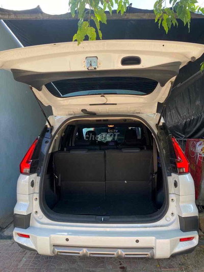 Mitsubishi Xpander Cross Trắng 7 chỗ