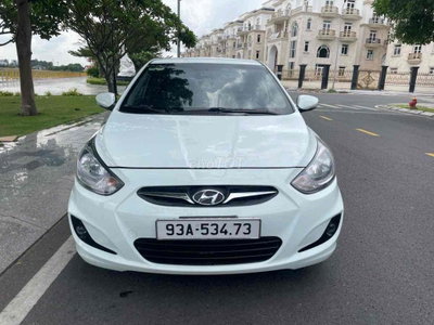 Hyundai Accent 2012 120.000 km Trắng