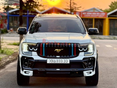 Xe Ford Everest Ambiente 2.0L 4x2 AT 2025