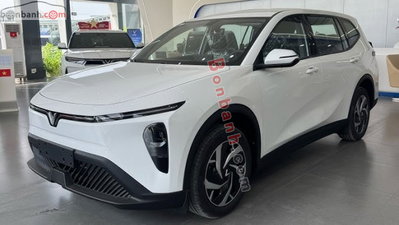 Xe VinFast Limo Green AT 2026