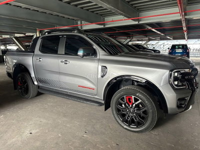 Ford Ranger Stormtrak 2025 4x4, vay Ngân Hàng 75%