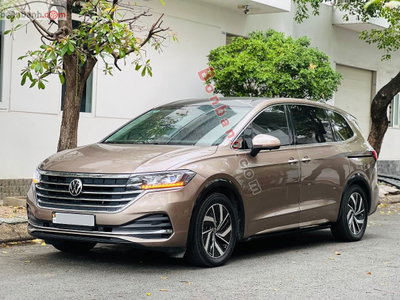Xe Volkswagen Viloran Premium 2023
