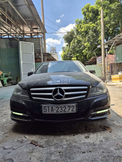 Mercedes-Benz C200 2011 Đen